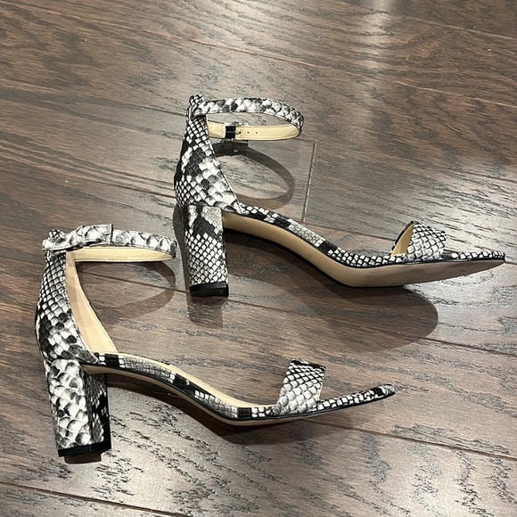 Nine West Pruce 3 Ankle Strap Block Heel Sandals Snake Print - Picture 4 of 7